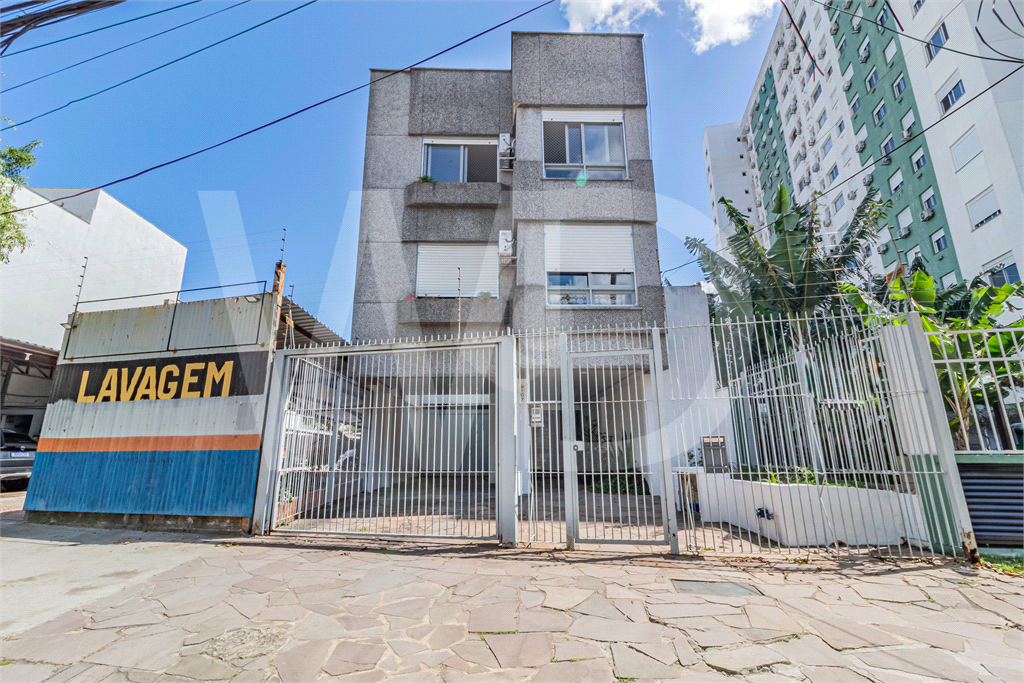 Venda Apartamento Porto Alegre Rio Branco REO740517 11