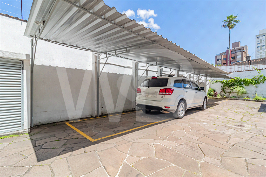 Venda Apartamento Porto Alegre Rio Branco REO740517 29