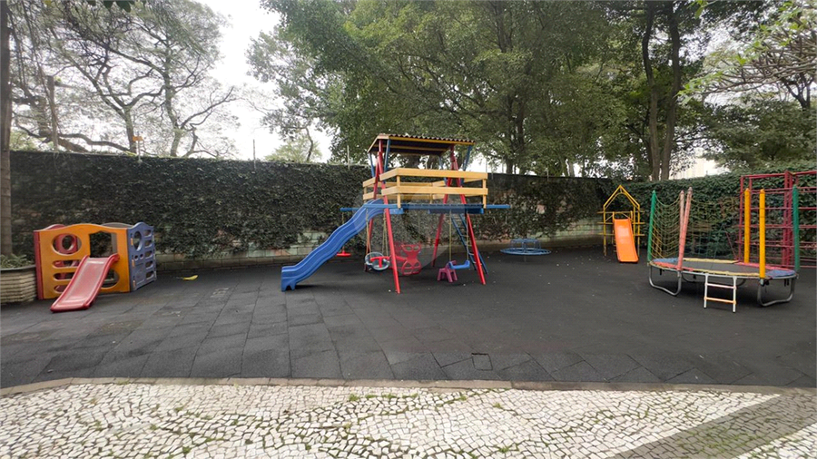 Foto REO743243