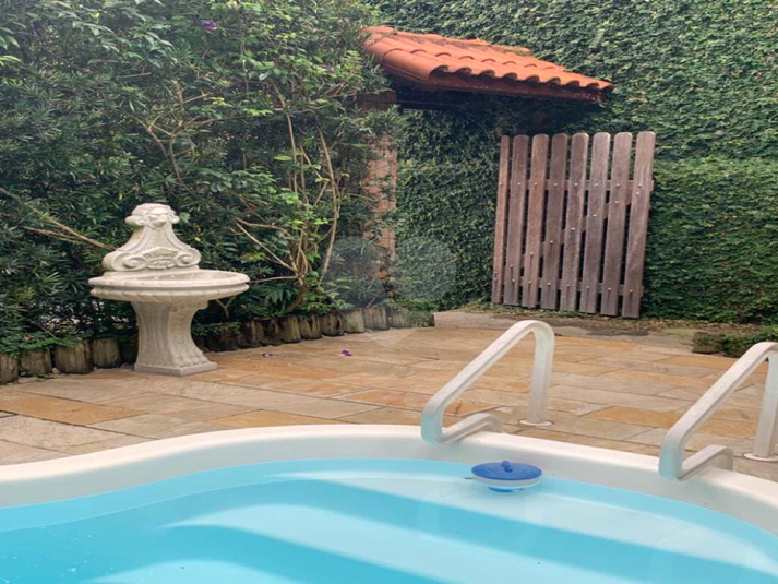 Foto REO743318