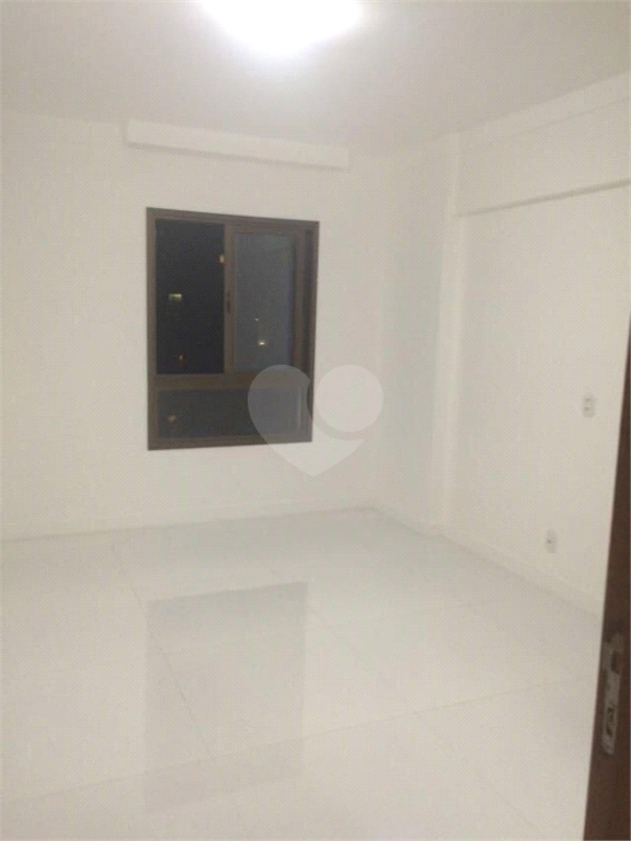 Venda Apartamento Salvador Paralela REO753857 14