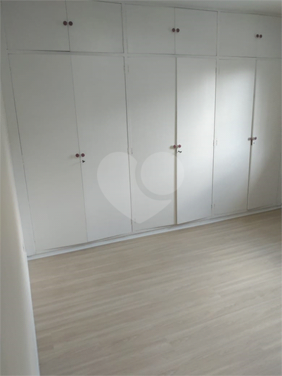 Foto REO756165