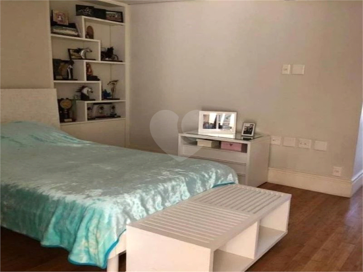 Foto REO758615