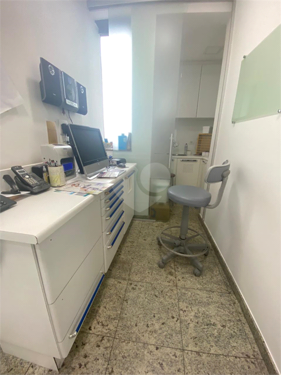 Venda Salas São Paulo Santana REO759670 35