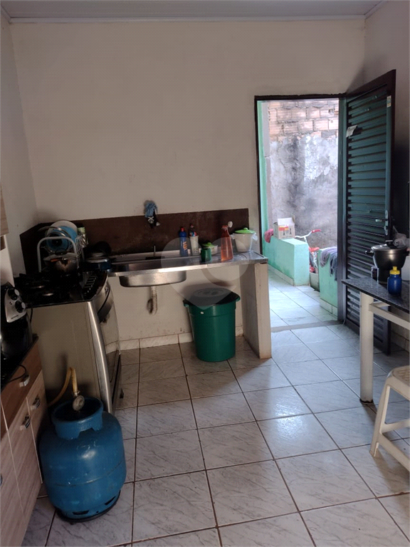 Venda Casa de vila Uberlândia São Jorge REO769133 11