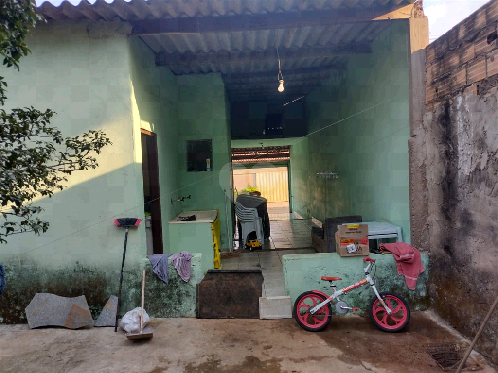 Venda Casa de vila Uberlândia São Jorge REO769133 9