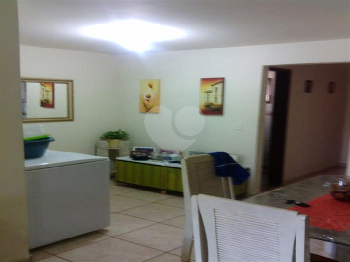 Foto REO769474