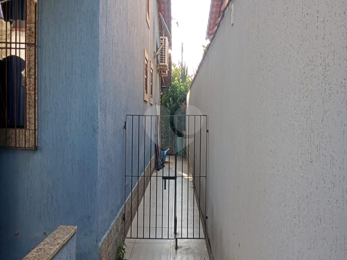 Foto REO770210
