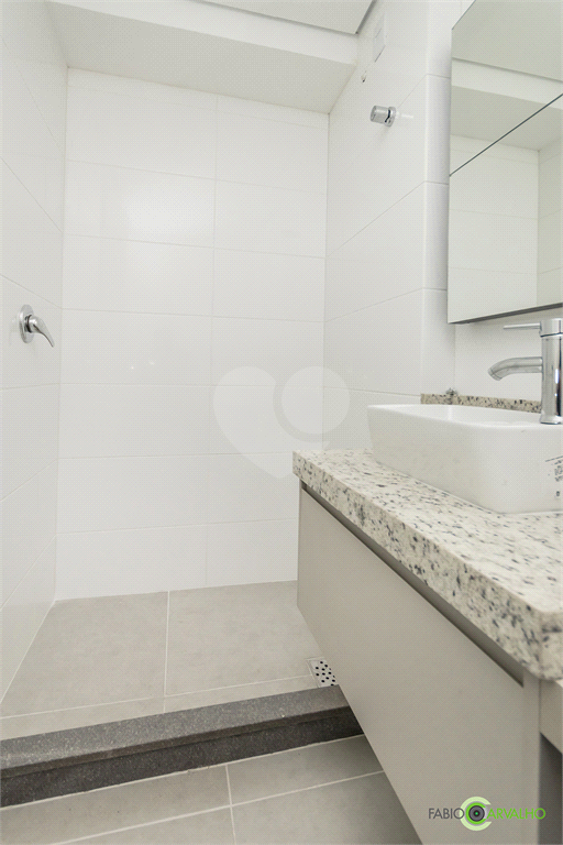 Venda Apartamento Porto Alegre Centro Histórico REO776473 12