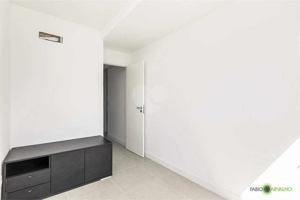 Venda Apartamento Porto Alegre Centro Histórico REO776473 14