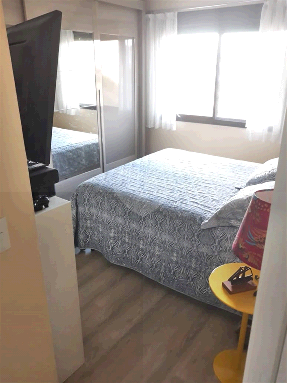 Venda Apartamento Porto Alegre Tristeza REO777573 10