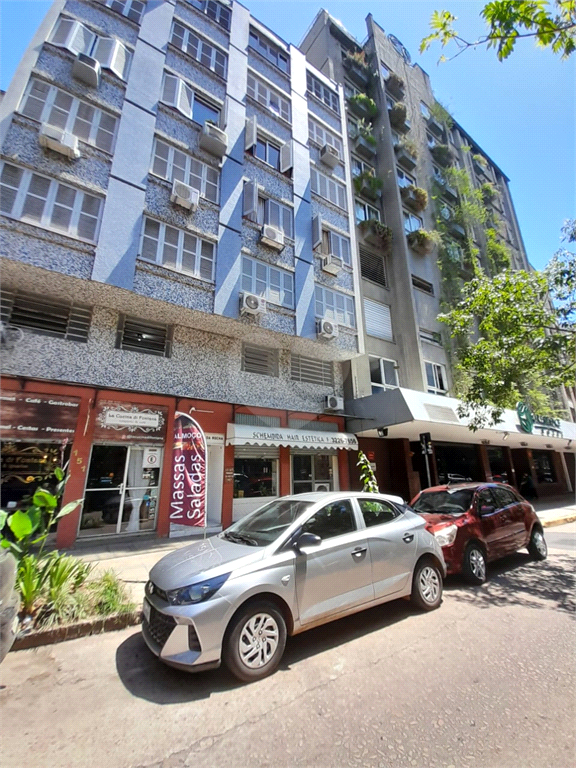 Venda Flat Porto Alegre Centro Histórico REO779688 11