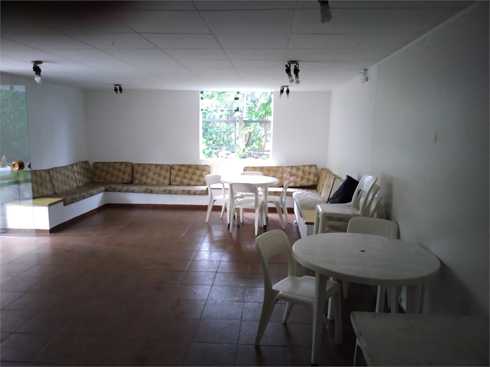 Foto REO780203