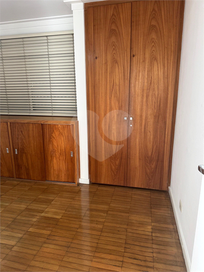 Foto REO782703