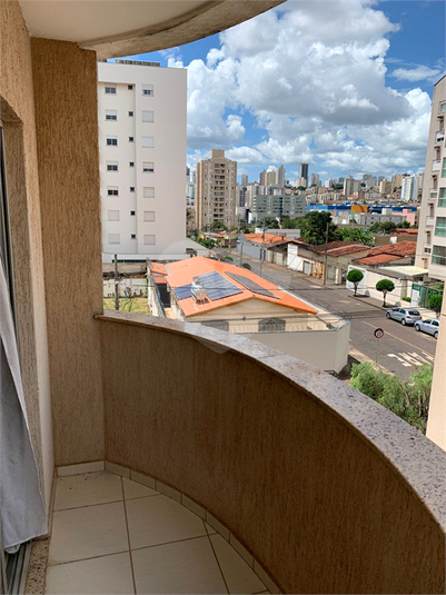 Foto REO791931