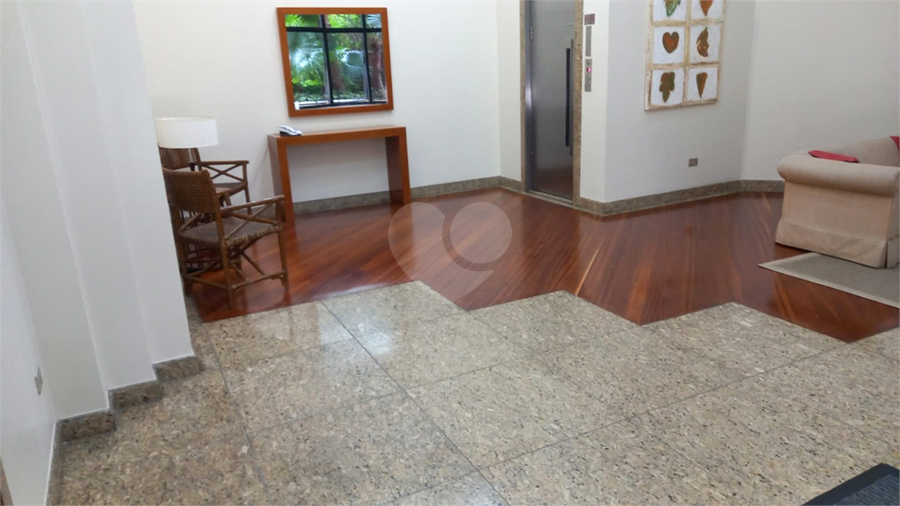 Foto REO792025