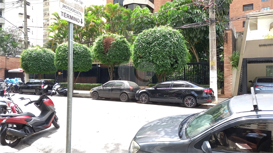 Foto REO792025