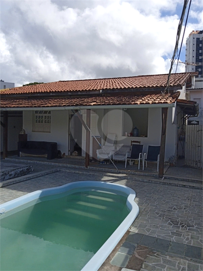 Foto REO800328