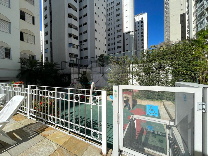 Foto REO803421