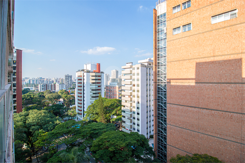 Foto REO808046