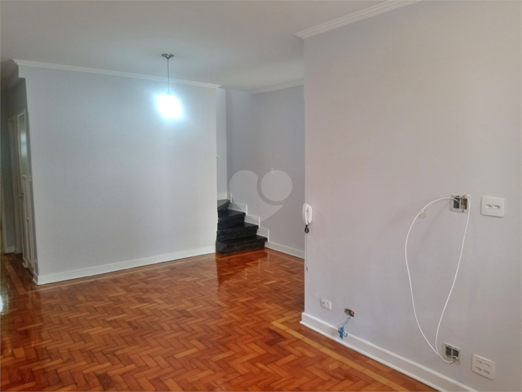 Venda Casa de vila São Paulo Vila Olímpia REO809297 10