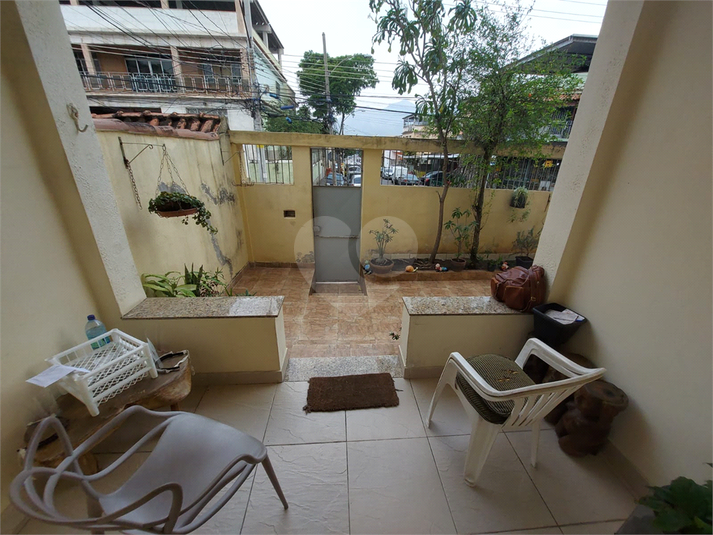 Foto REO810073