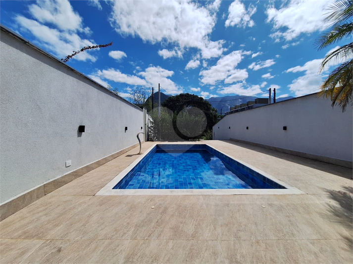 Foto REO813244