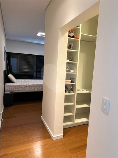 Foto REO815585