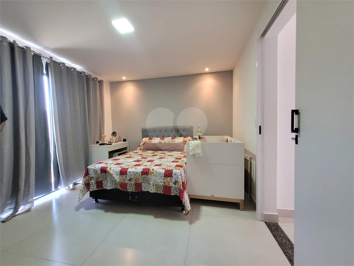 Foto REO815900