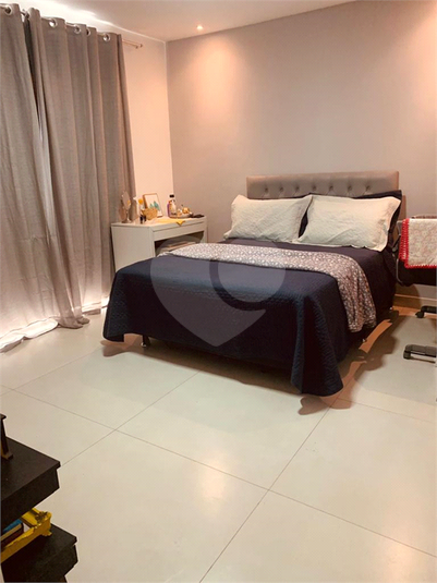 Foto REO815900