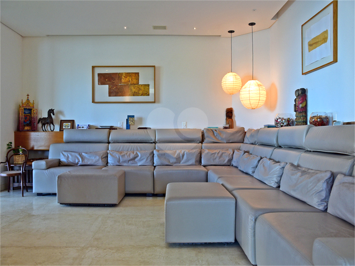 Foto REO820886
