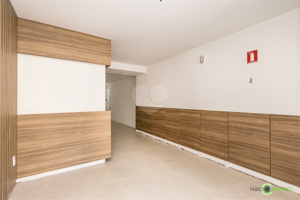 Venda Apartamento Porto Alegre São João REO827770 35