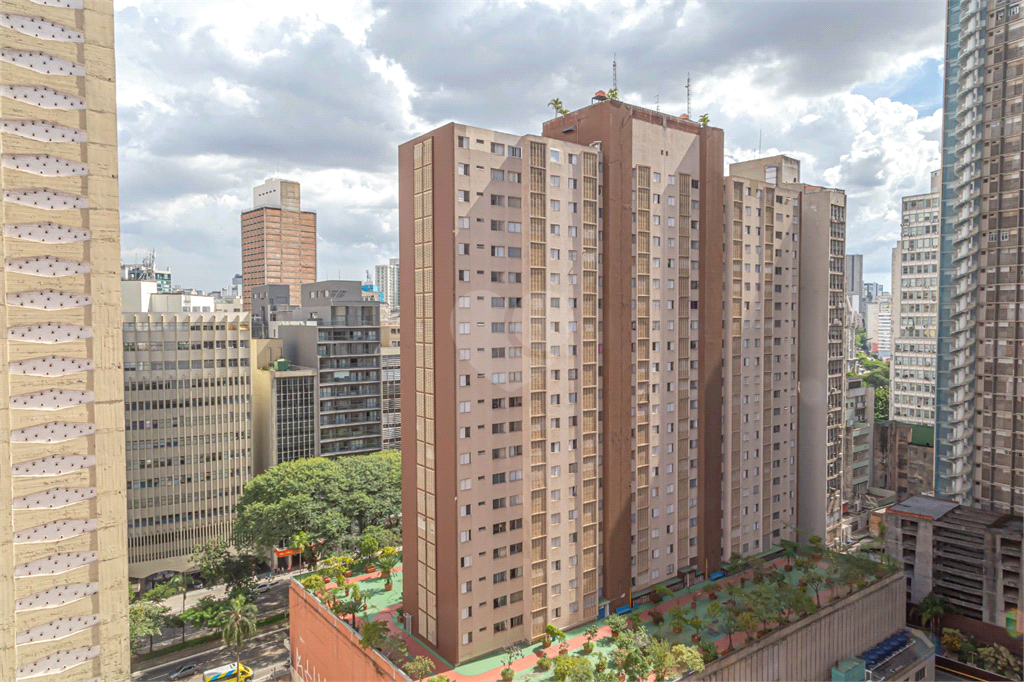 Venda Apartamento São Paulo República REO828416 17