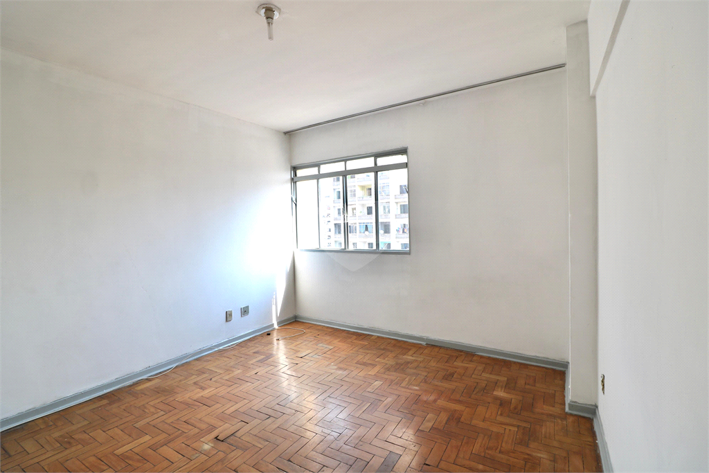 Venda Apartamento São Paulo Campos Elíseos REO831070 3