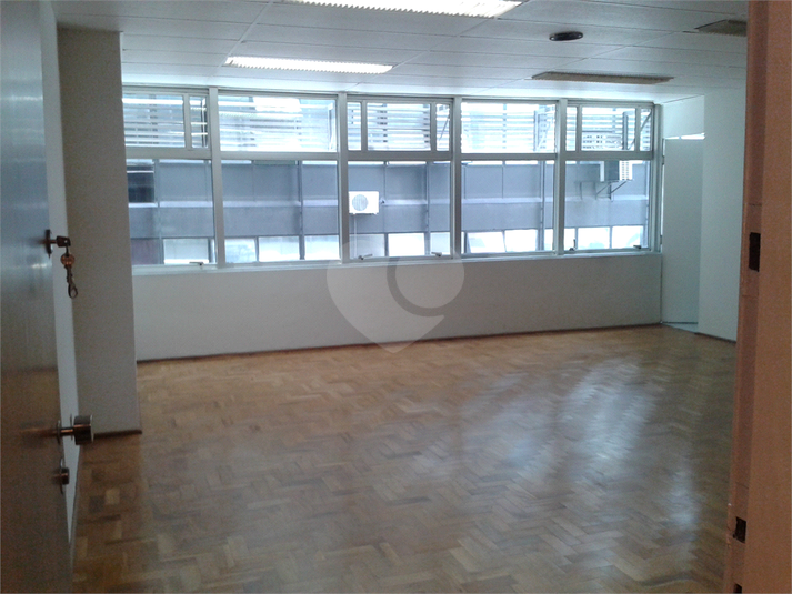 Foto REO831929