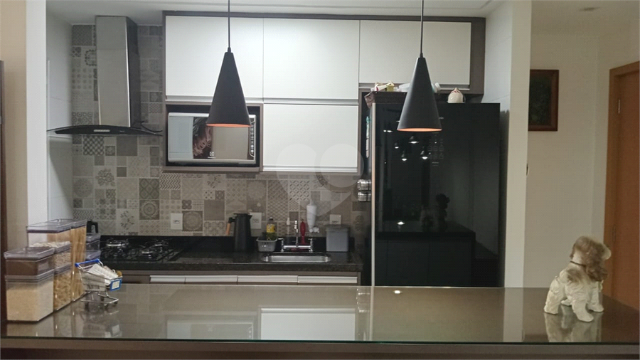Cozinha toda mobiliada