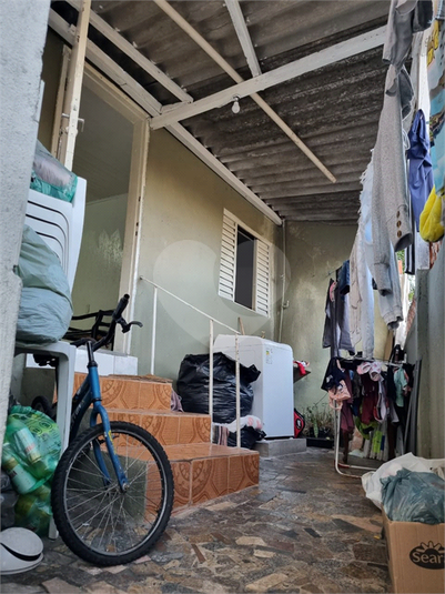 CASA COM 1 DORMITÓRIO 