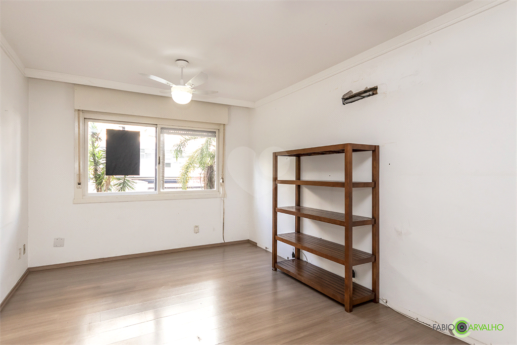 Venda Apartamento Porto Alegre Floresta REO838906 3