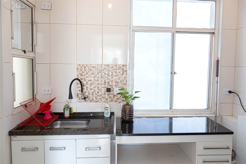 Venda Apartamento São Paulo Sé REO841982 23