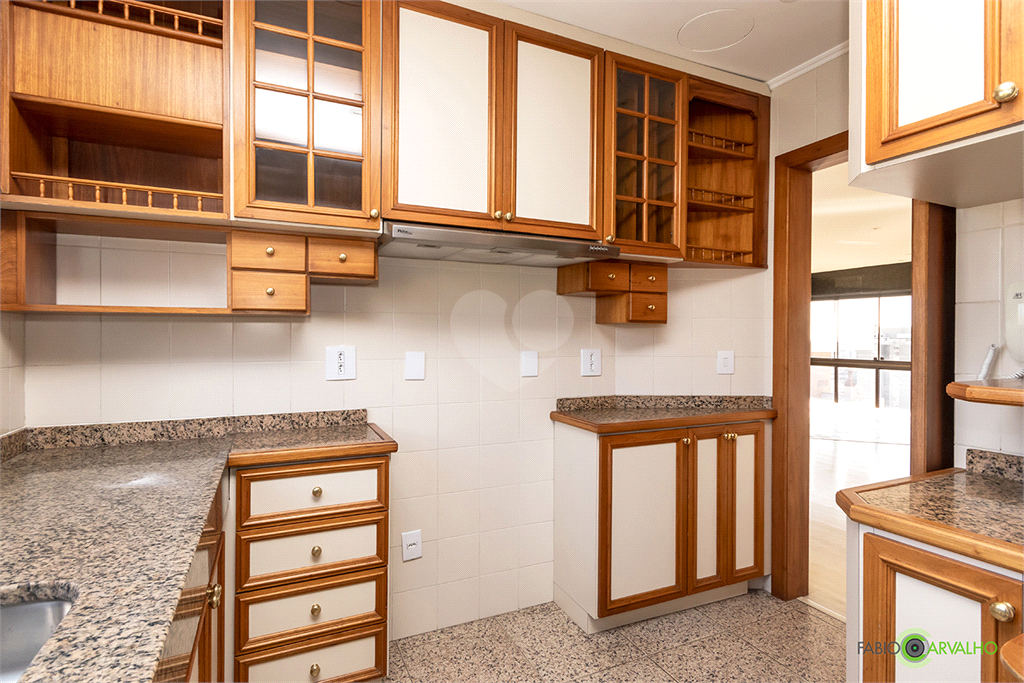 Venda Apartamento Porto Alegre Rio Branco REO842684 44