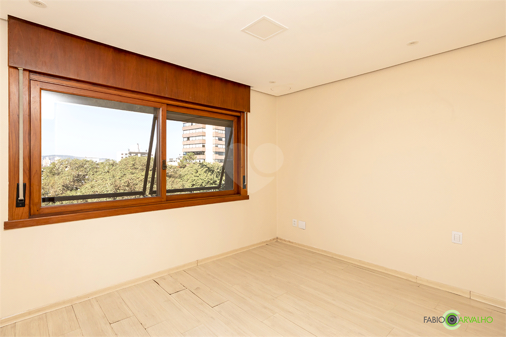 Venda Apartamento Porto Alegre Rio Branco REO842684 36