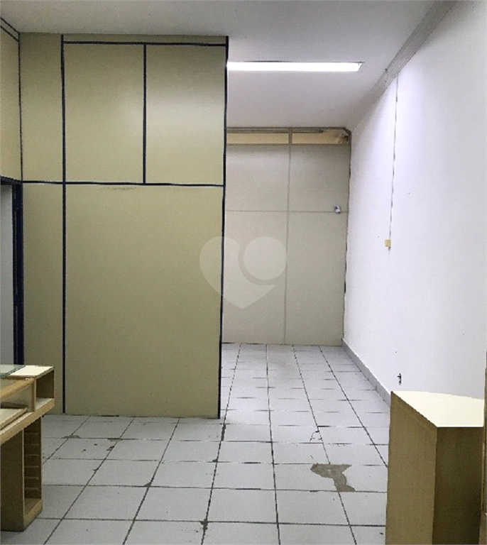 Aluguel Salão Comercial São Paulo Centro REO850057 7