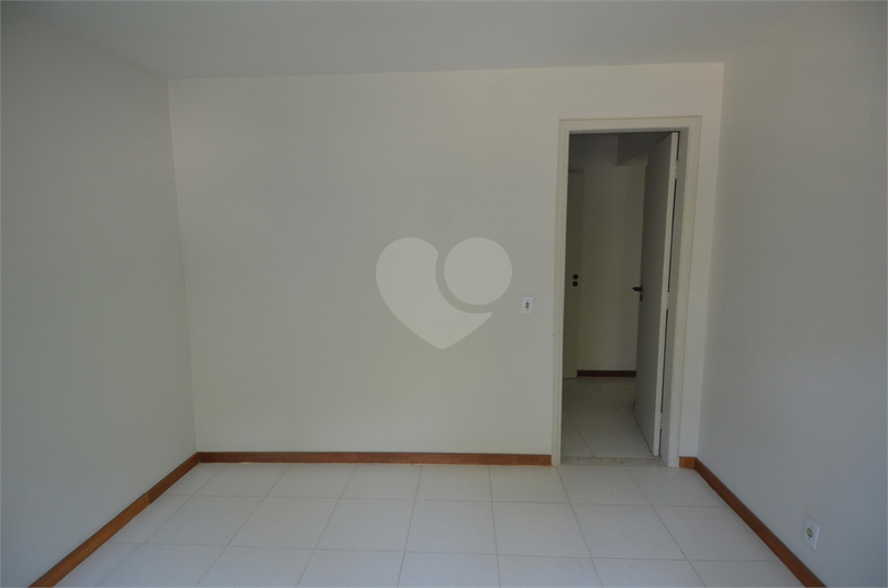 Foto REO850332
