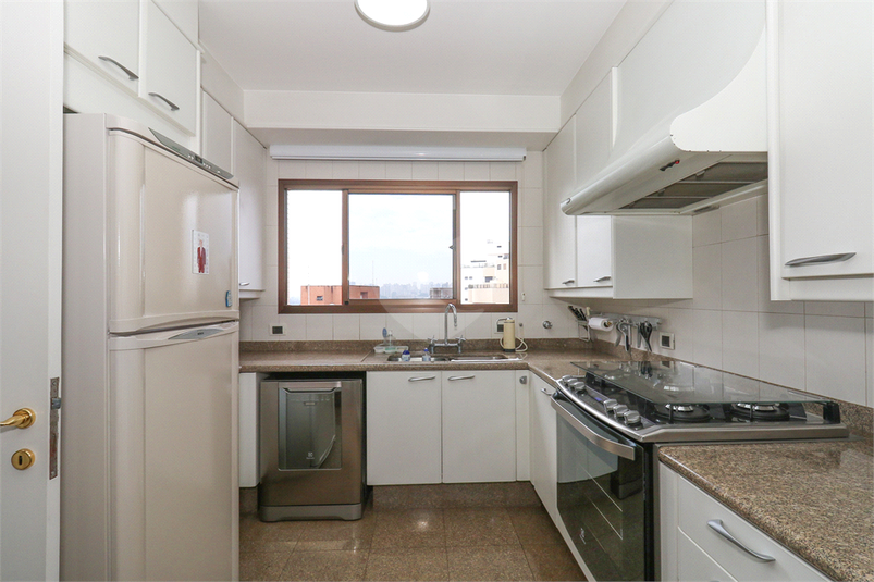 Venda Apartamento São Paulo Moema REO853616 40