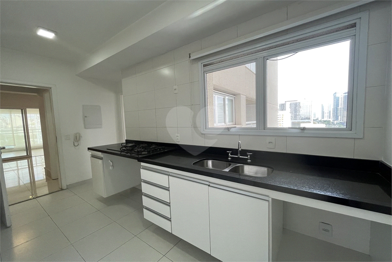 Venda Apartamento São Paulo Barra Funda REO859803 10