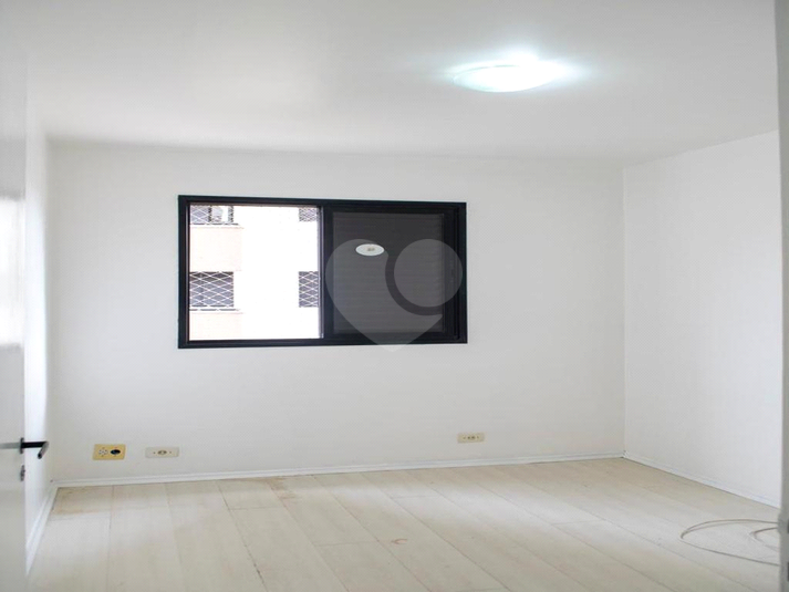 Venda Apartamento São Paulo Santana REO871599 12