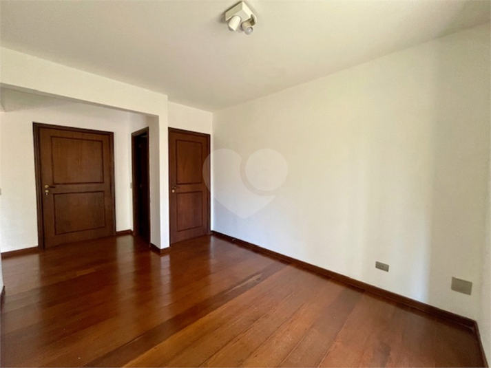 Dormitório Reversível (sala de Tv ou escritório) 