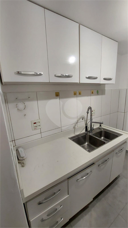 Venda Apartamento São Paulo Liberdade REO883373 6