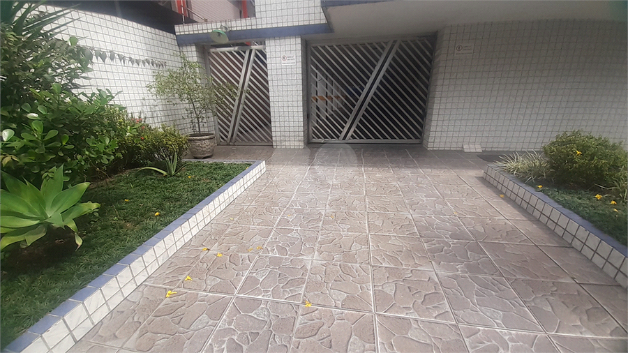 Venda Apartamento Santos Campo Grande REO883440 23