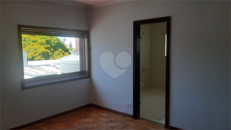 Foto REO884145